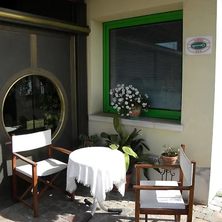 Corone Hotel