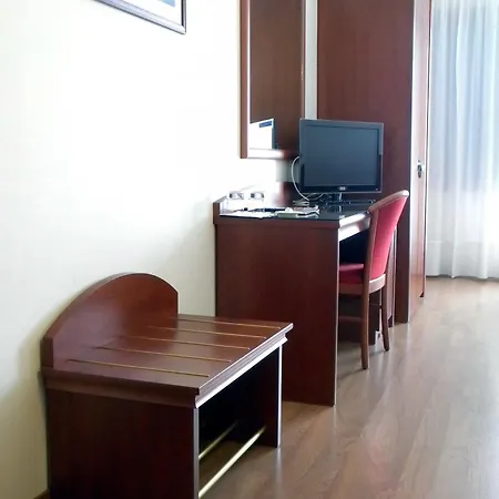 Corone Hotel Caerano Di San Marco