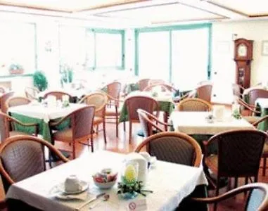 Corone Hotel 3*