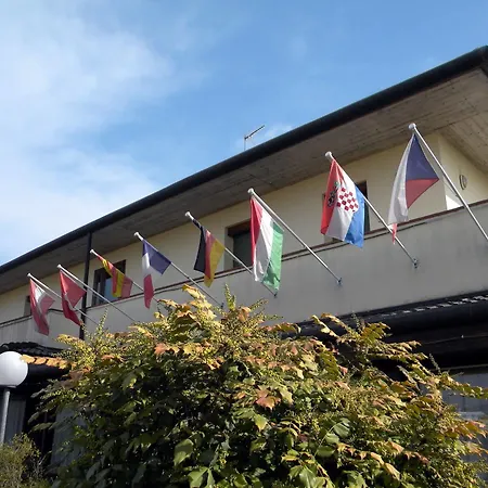 王冠酒店 3* 卡埃拉诺圣马尔科