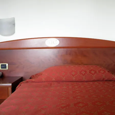Hotel Corone 3*