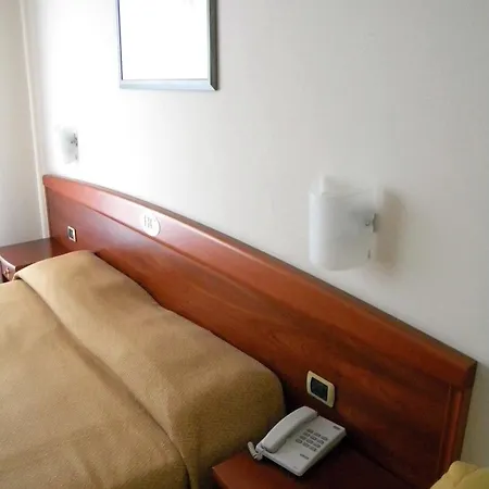 酒店 王冠酒店 卡埃拉诺圣马尔科