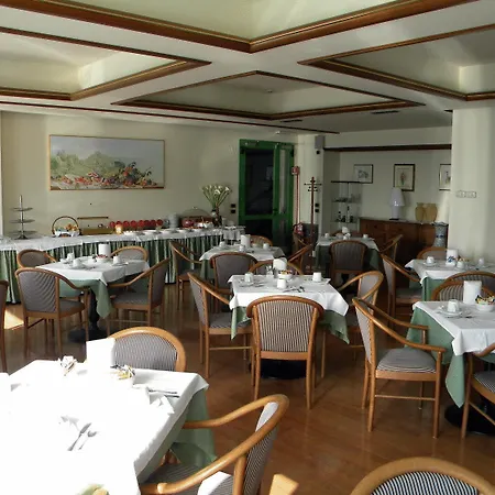 Corone Hotel