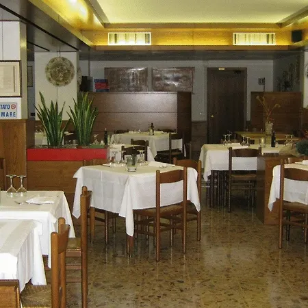 Hotel Corone 3*