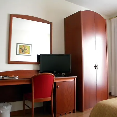 Hotel Corone 3*